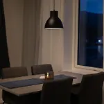 Gammelbanken Seaview - Modern With Sea View, Lofoten *