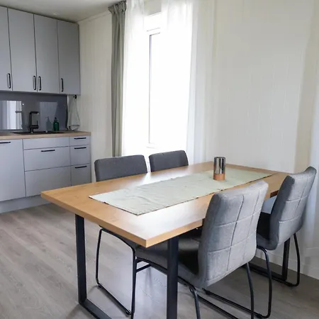 Gammelbanken Seaview - Modern With Sea View, Lofoten