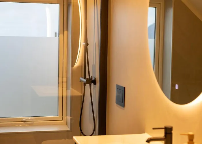 Gammelbanken Seaview - Modern With Sea View, Lofoten * Ballstad