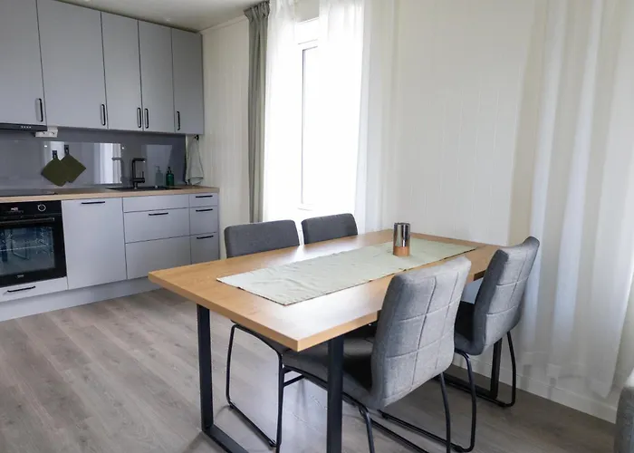 Gammelbanken Seaview - Modern With Sea View, Lofoten